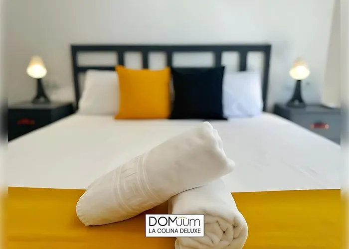 Domuum Holidays - La Colina Apartment