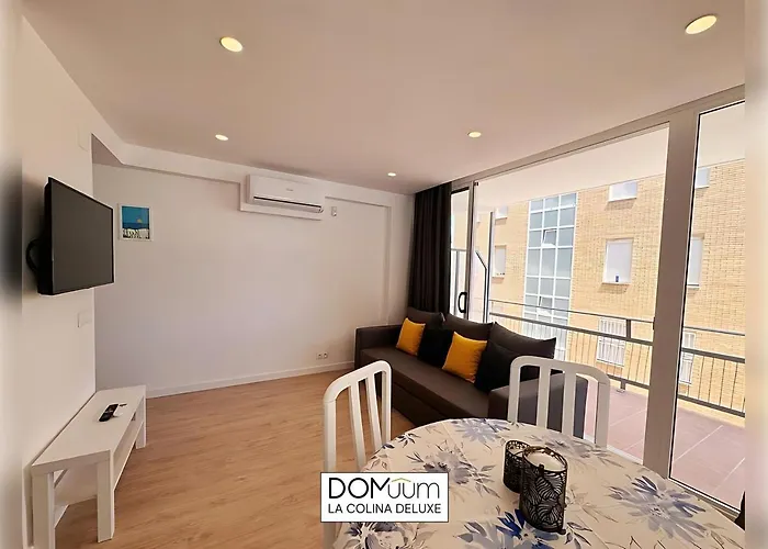 Domuum Holidays - La Colina Apartment